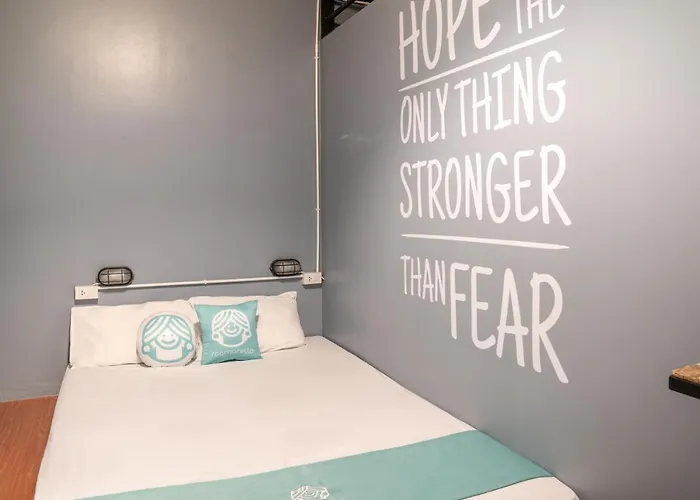 招待所 Room In Guest Room - Where Travel And Play Meet- Situated At The Heart Of Bangkok City *
