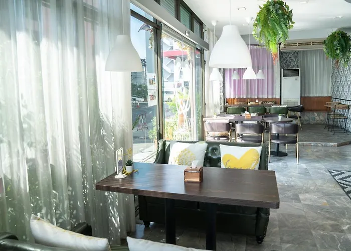 Room In Guest Room - Where Travel And Play Meet- Situated At The Heart Of Bangkok City 招待所 曼谷