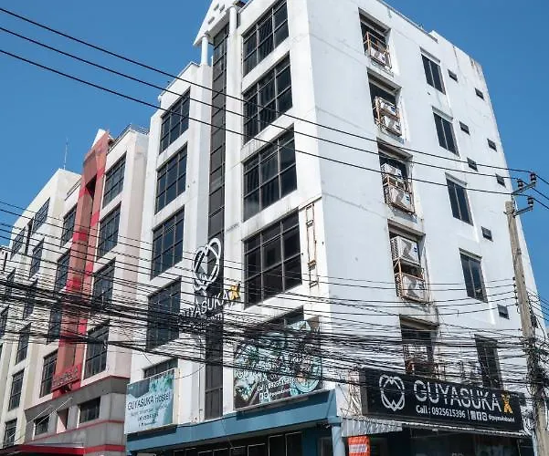 Room In Guest Room - Where Travel And Play Meet- Situated At The Heart Of Bangkok City 招待所