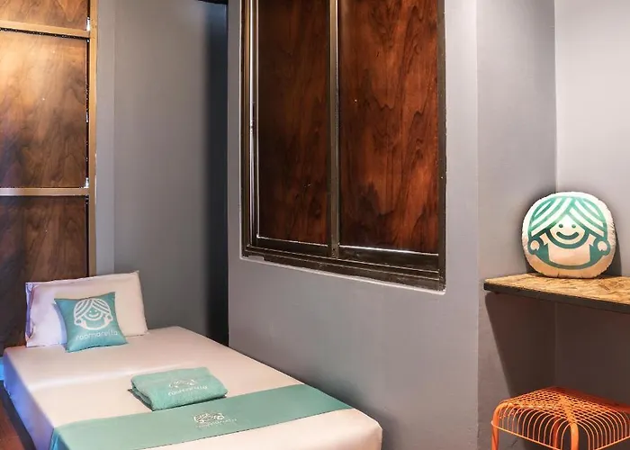 Room In Guest Room - Where Travel And Play Meet- Situated At The Heart Of Bangkok City 招待所