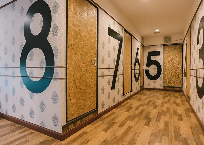 Room In Guest Room - Where Travel And Play Meet- Situated At The Heart Of Bangkok City